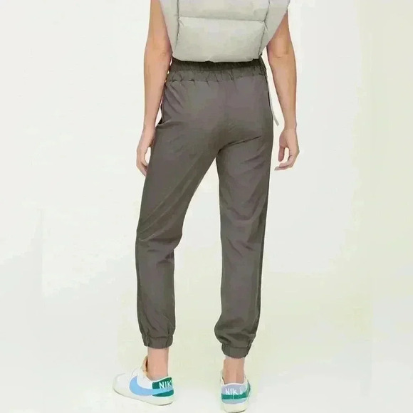 NWOT Benaar Gray Joggers high waisted medium - Picture 2 of 4